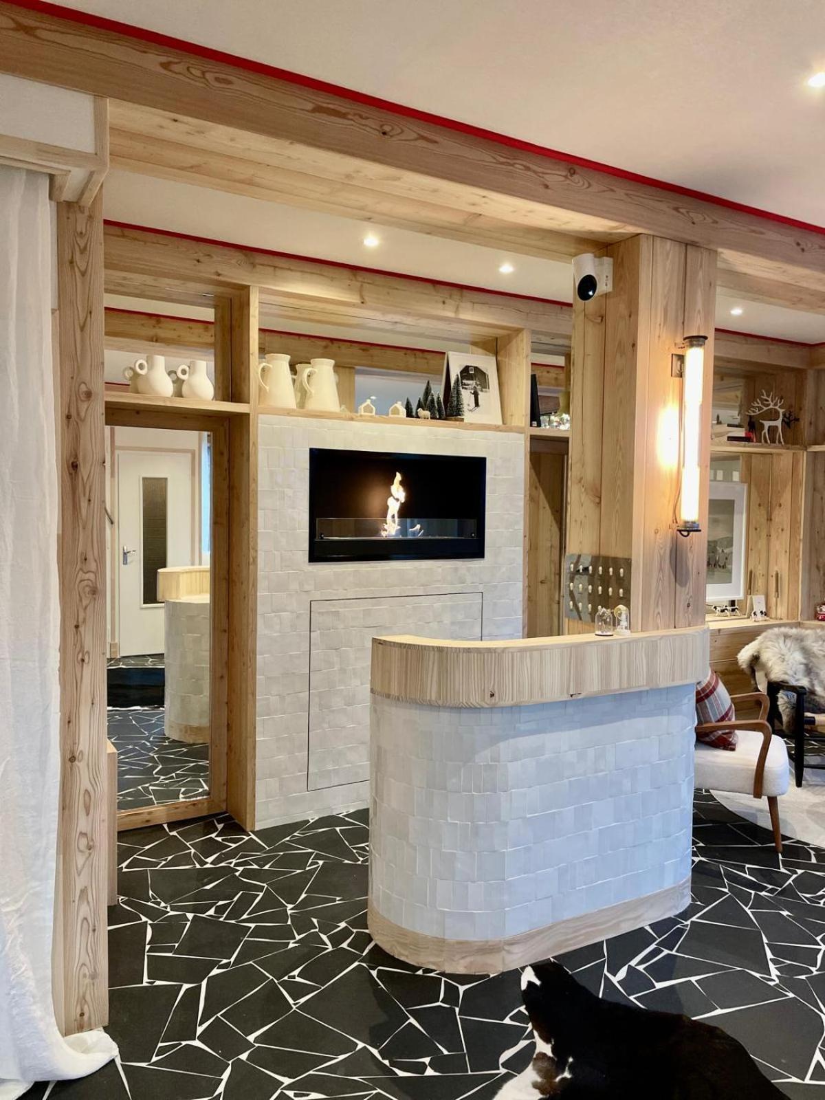 Hotel Le Caprice Des Neiges 孔布卢 外观 照片